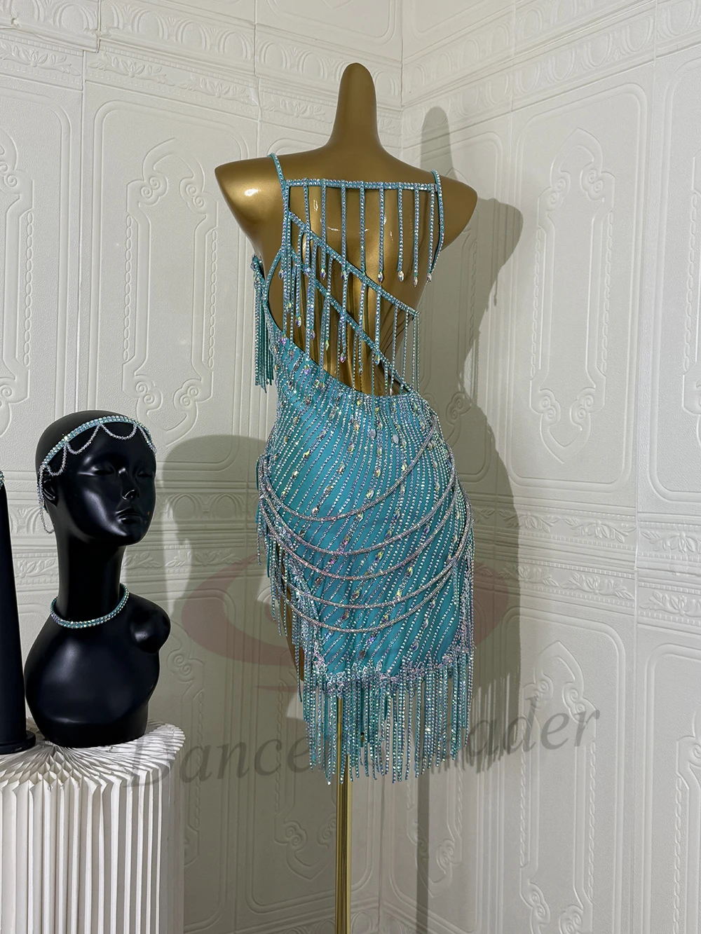 ชุดเต้นลาตินสำหรับผู้ใหญ่และเด็ก ประดับด้วยเพชร AB ระดับไฮเอนด์ ตกแต่งด้วยโซ่เพชรและพู่ห้อย กระโปรงสำหรับเต้นแทงโก้ เสื้อผ้าผู้หญิง