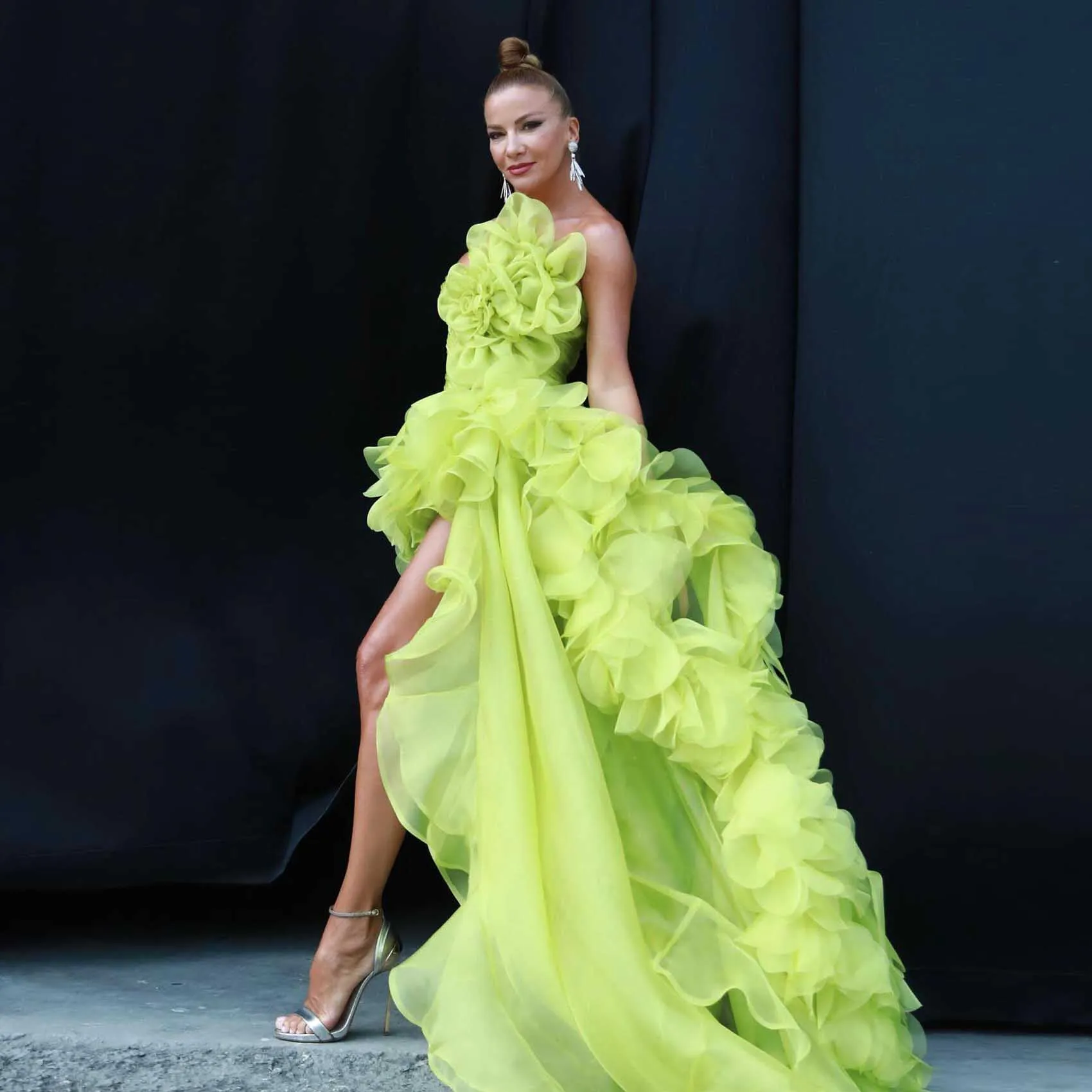 สวยสีเขียวดอกไม้พรหมชุดปาร์ตี้ชุดสูงต่ํา Ruffle ดอกไม้อย่างเป็นทางการชุดเก๋ผู้หญิงกิจกรรม Gala Dress