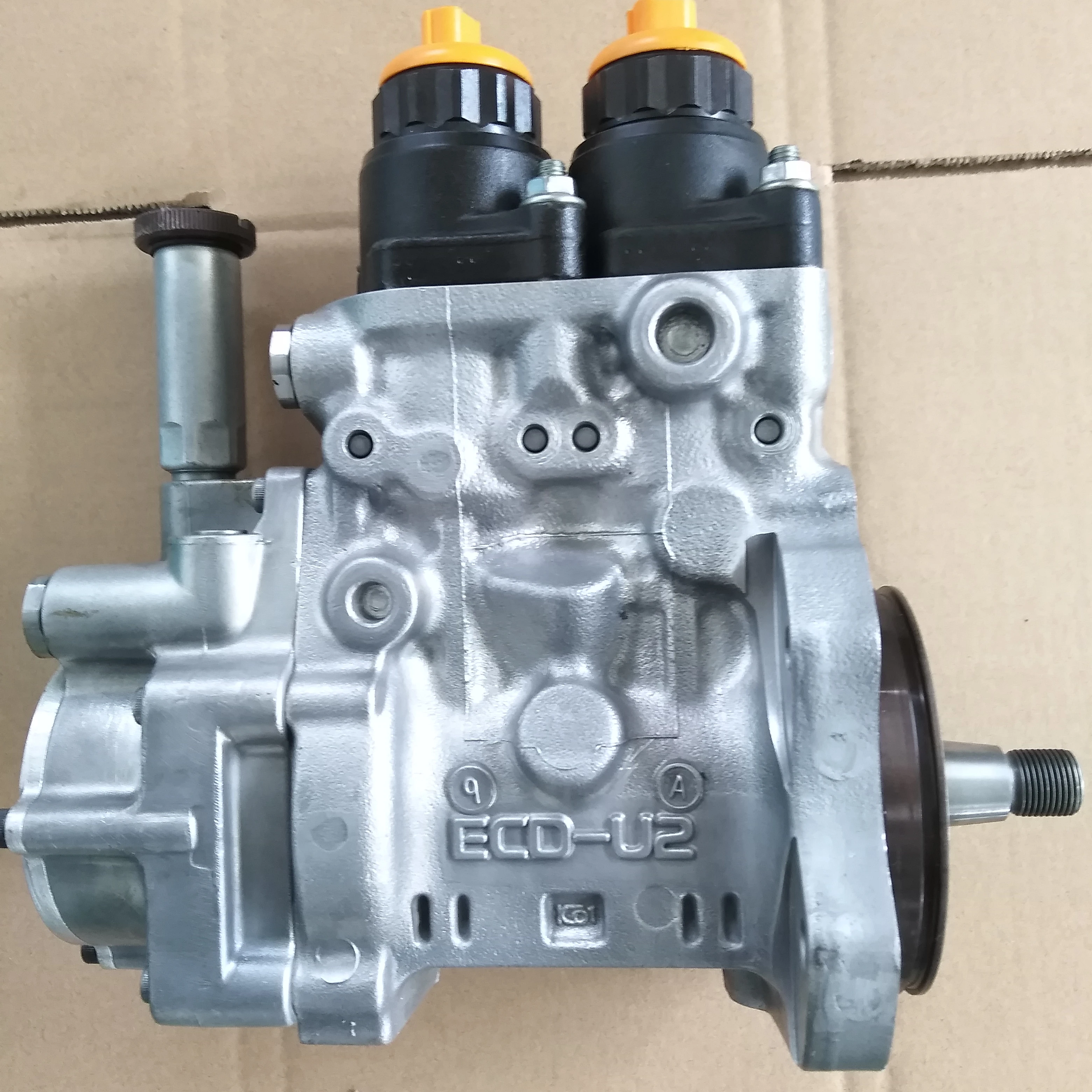 Diesel Engine Fuel Injection Pump 094000-0830 094000-0822 Common Rail  Oil   