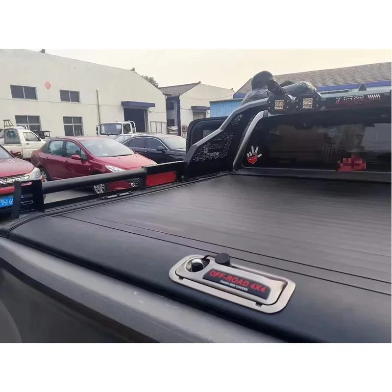 High Quality Low Profile Aluminum Hard Tri-Fold Tonneau Cover Fits D-Pickup Truck Bed