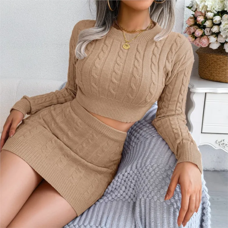 Autumn And Winter Fried Dough Twists Navel Revealing Sweater Buttock Knitting Skirt Women\'s Long Sleeved Top Slim Suit Skirt2024