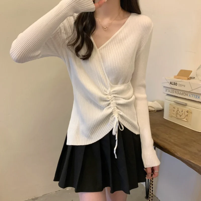 Maglione base lavorato a maglia con colletto autunnale e invernale per donna Top a maniche lunghe con maglione irregolare cinccato in vita stile francese