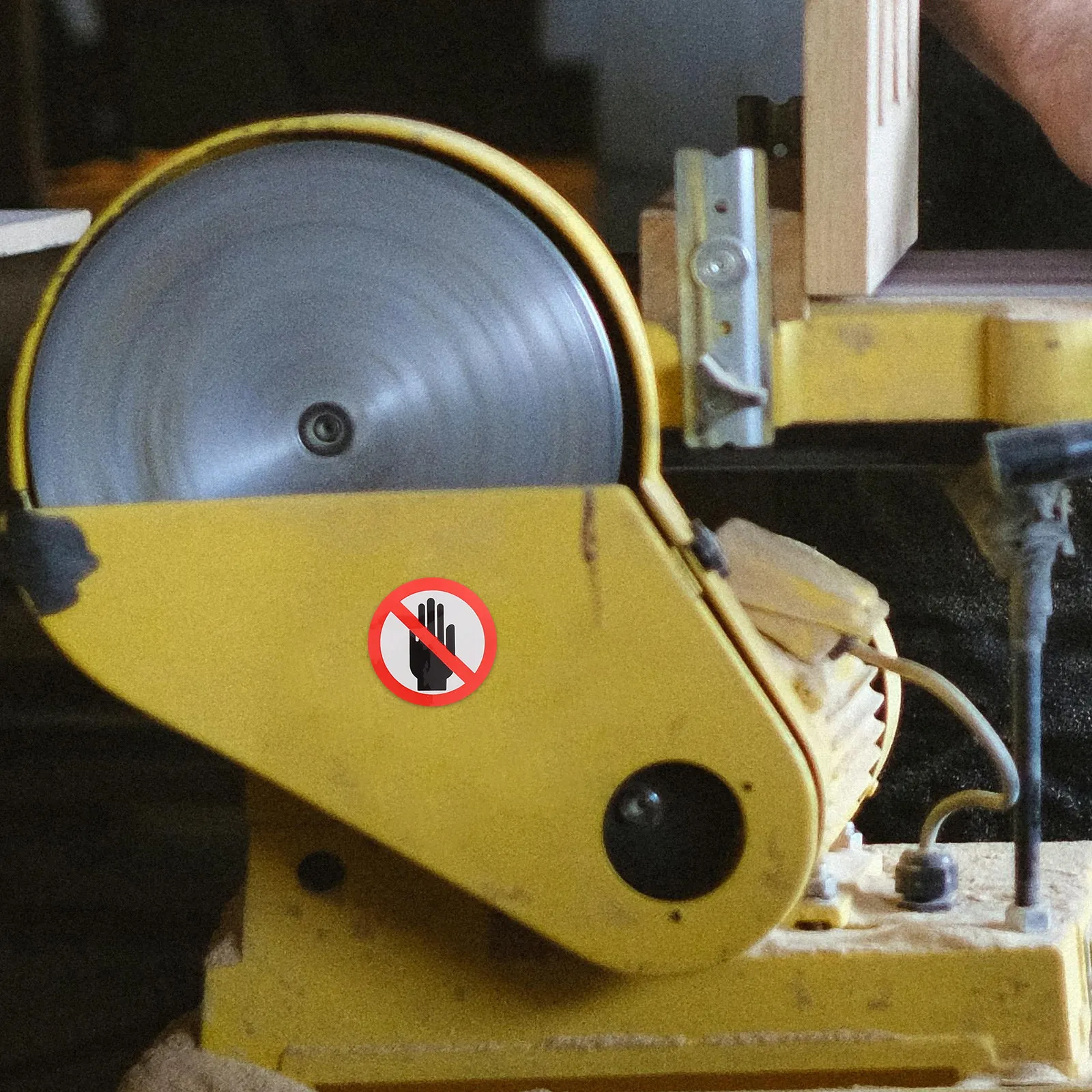 

Круглые водонепроницаемые предупреждающие наклейки «Не прикасаться», знаки безопасности, этикетки для заводов, лабораторий, складов, стеклянной техники, промышленного оборудования