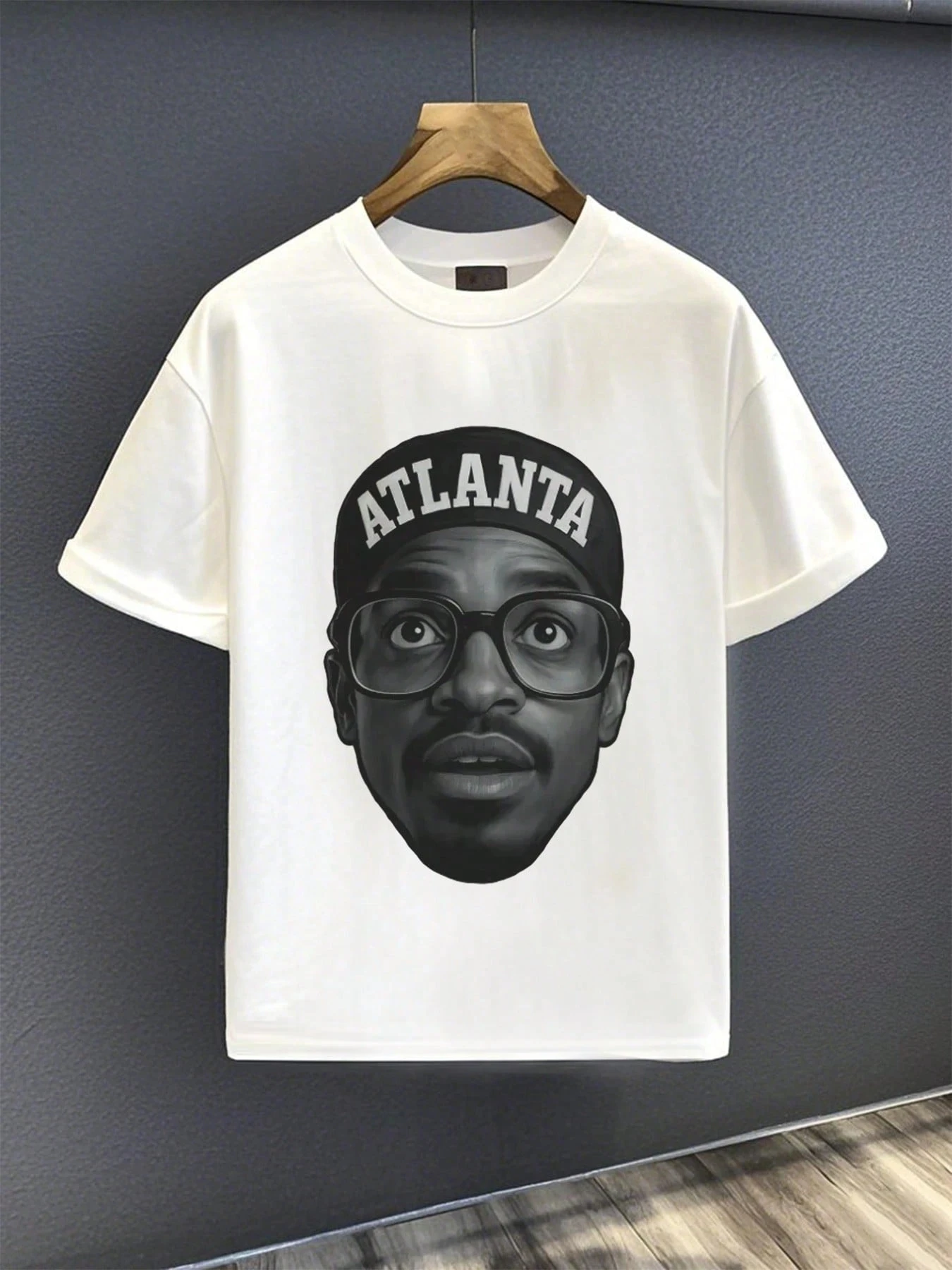 Amerykańska koszulka retro i nietypowa z krótkim rękawem, nowy styl 2025, luksusowa, luźna i swobodna bluzka dla kobiet i mężczyzn.