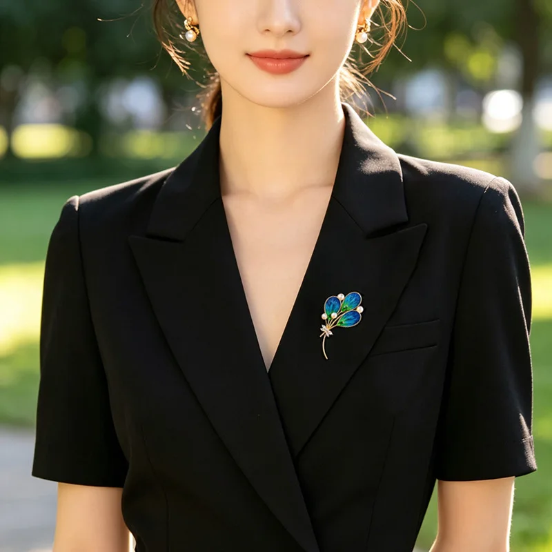 Ethnic Style Intangible Cultural Heritage Edelweiss Peacock Feather Brooches Luxury Freshwater Pearl Branches and Leaves Broche