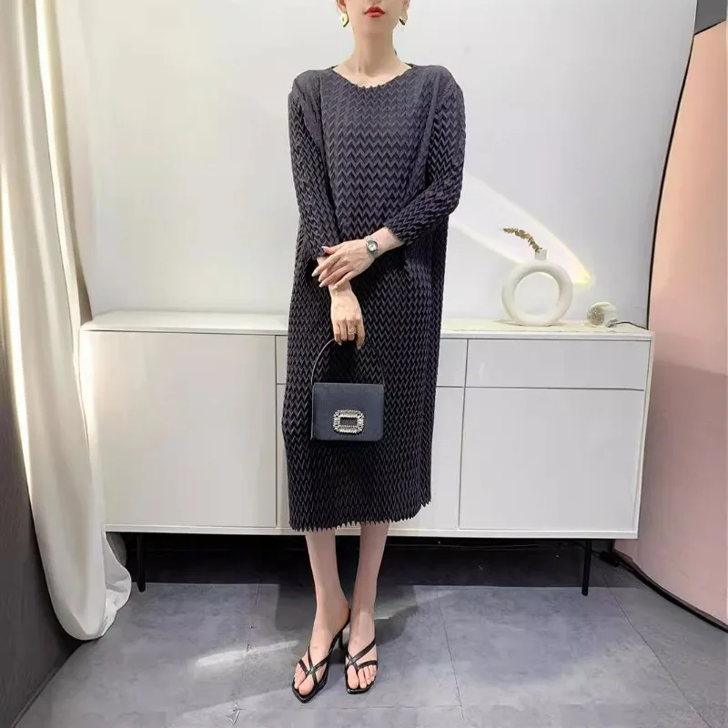 Miyake Heavy Industry Dress for Women Pineapple Fold 2024 Summer New Style Casual Handmade Bat Sleeve Mid Length Dress