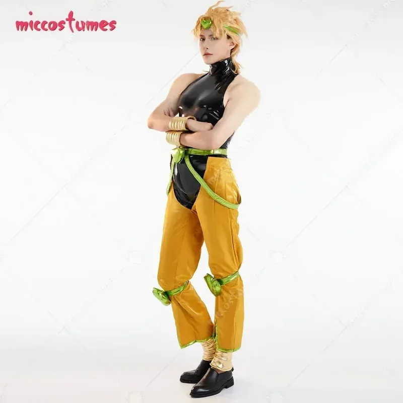 مجموعة كاملة من أزياء Miccostumes للجنسين باللونين الأصفر والأسود مع غطاء للرأس ودعامات لزي الهالوين التنكرية