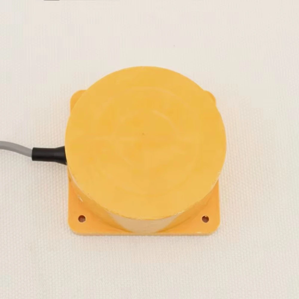 

Бесконтактный переключатель TCA-3050A/B/AB NPN TCA-3050C/D/CD PNP 3-проводной NO NC 6-36 В постоянного тока Расстояние обнаружения 50 мм