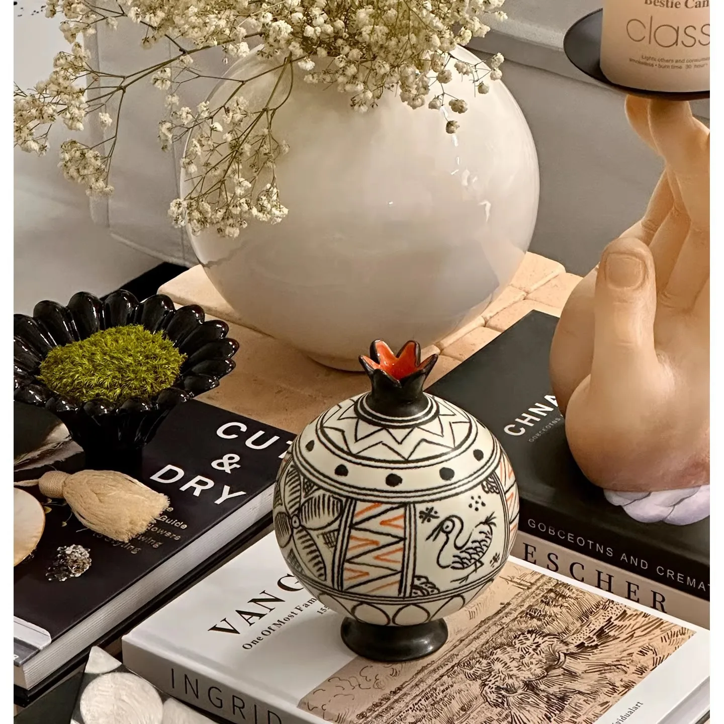Medieval style utensils, wabi-sabi wind ceramics, hand-painted pomegranate flower utensils, niche designer irregular ornaments,