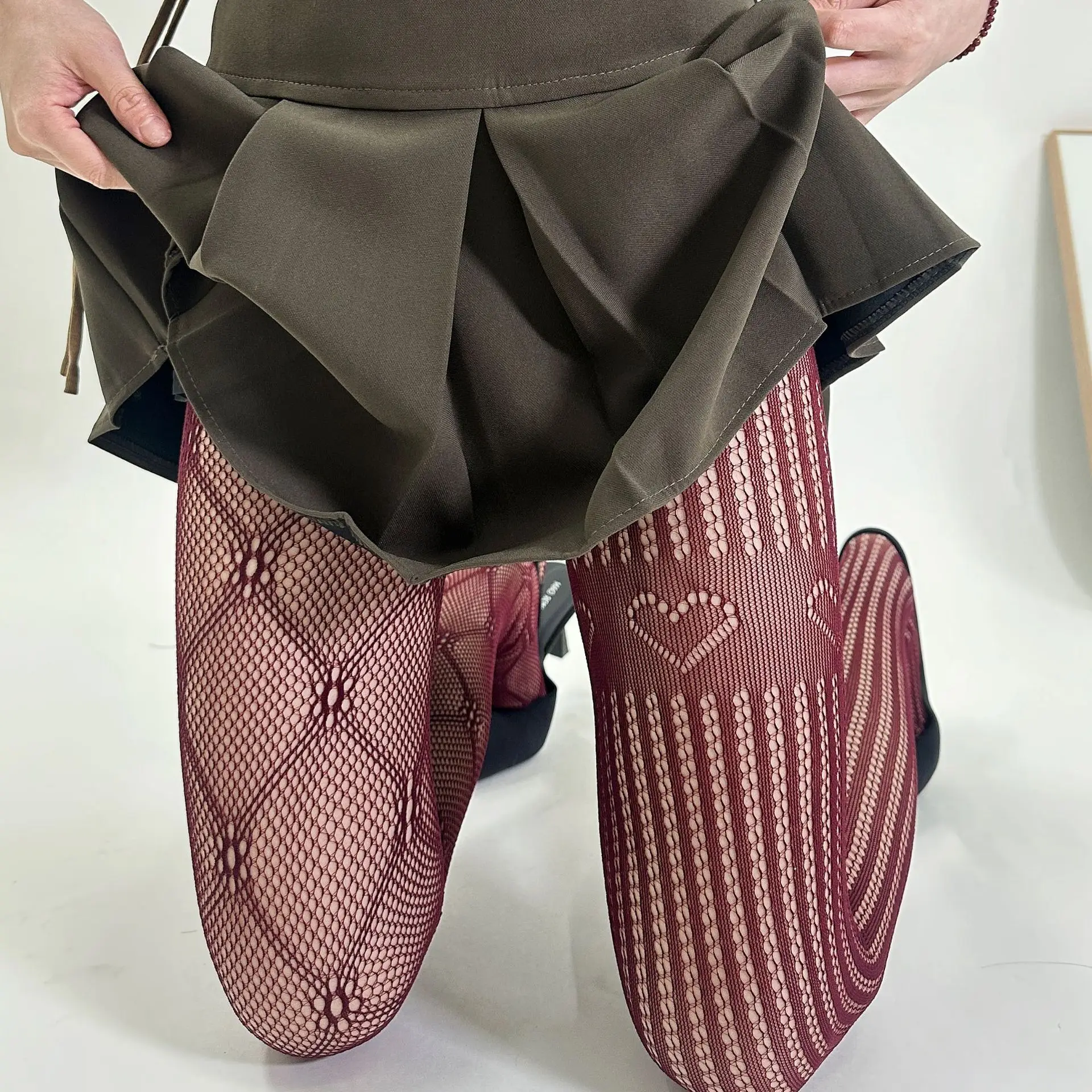 Personality Niche Design Left Right Asymmetrical Pattern Pantyhose Mesh Diamond Vertical Stripes Hottie Lolita Trend Tights