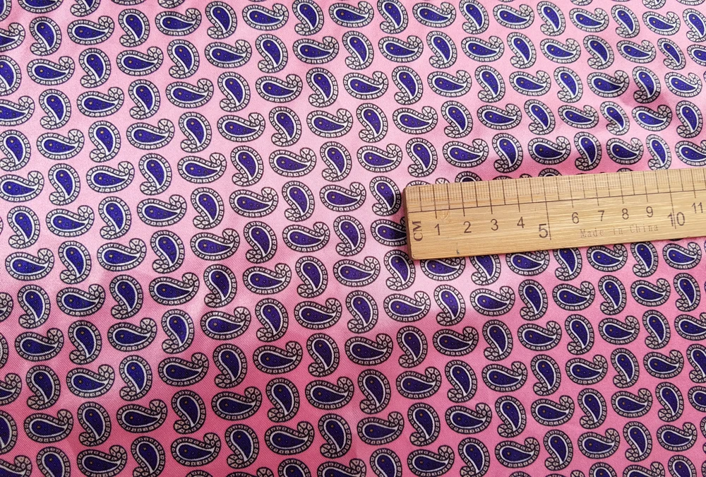1 Meter x 1,48 Meter ethnischer Paisley-Stoff für Schal, Hut, DIY, seidiger Satinstoff – Detail 27