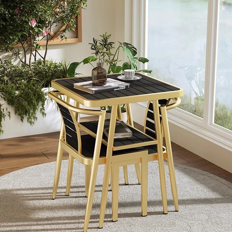 High-End New Style Solid Wood Dining Room Furniture Outdoor Garden Rattan Chair And Table Set