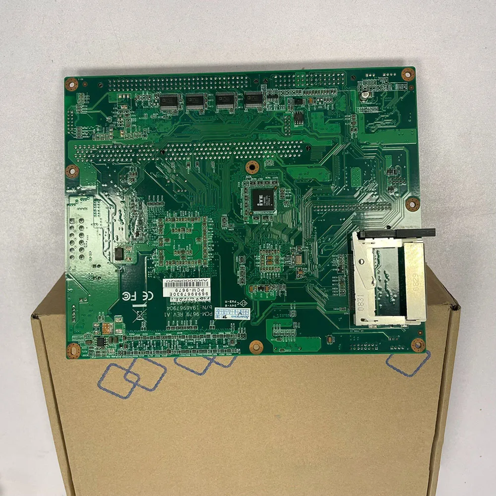 

Материнская плата промышленного компьютера PCM-9679 REV.A1 для Advantech