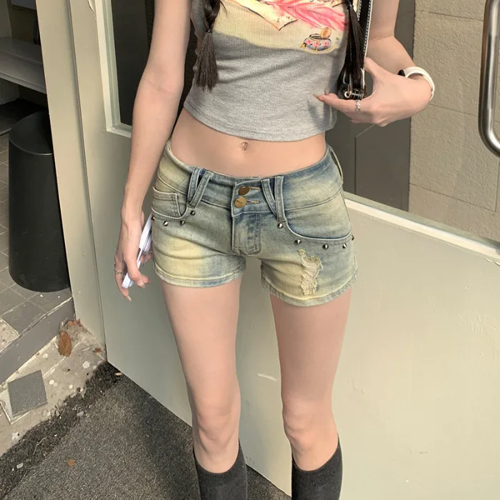 Women Low Rise Gradient Washed Denim Shorts Rivet Ripped Distressed Slim Fit Y2K Streetwear Short Jeans Summer Casual Hot Pants