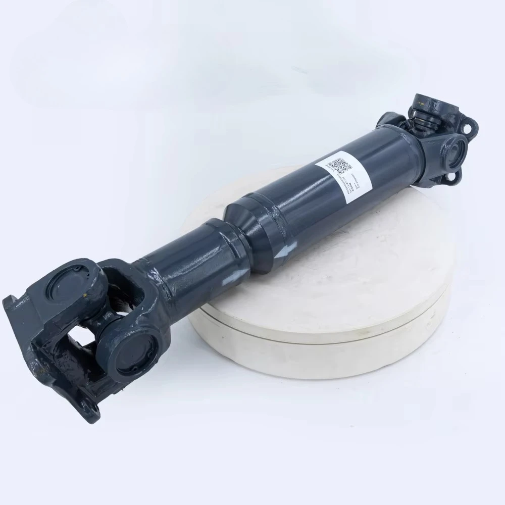 Durable drive shaft suitable for the gearbox of a grader, extending its service life