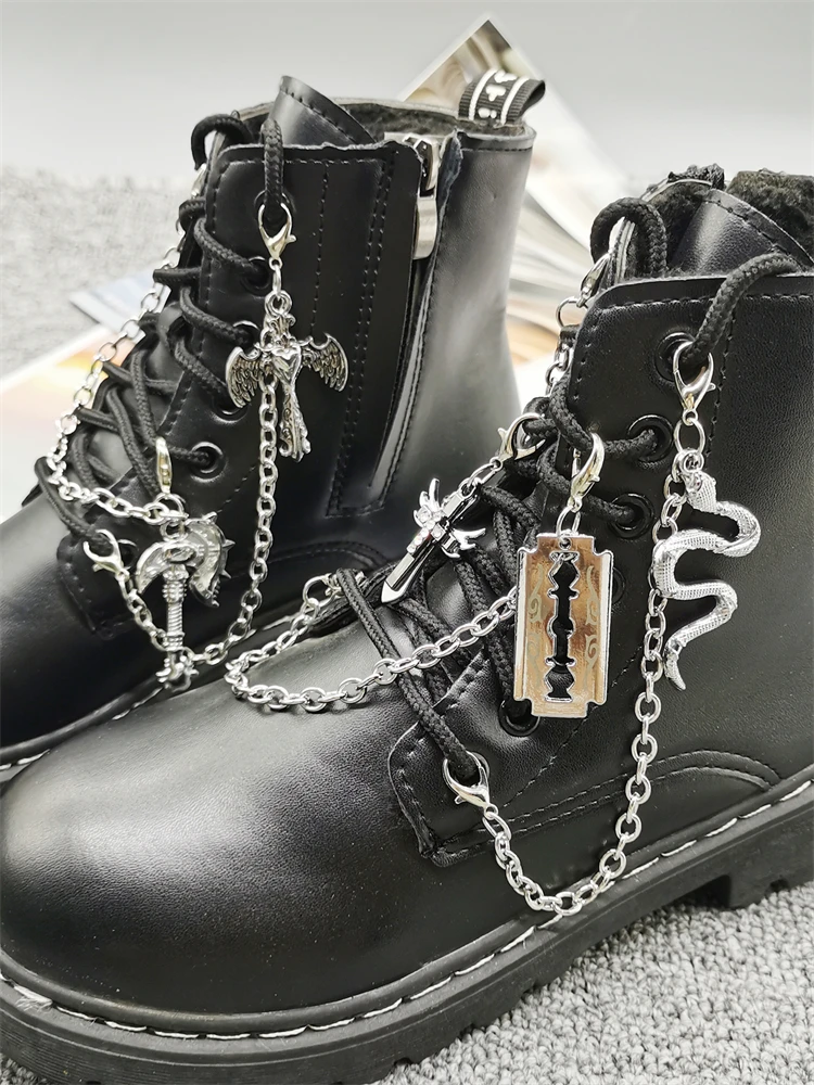 1 Stück Punk Bling Kreuz-Schuhkette Dekoration Vintage Silberfarbene Klinge Schuh-DIY-Zubehör Personalisierter Axt-Schuhclip Schlangen-Schuh-Charm – Detail 8