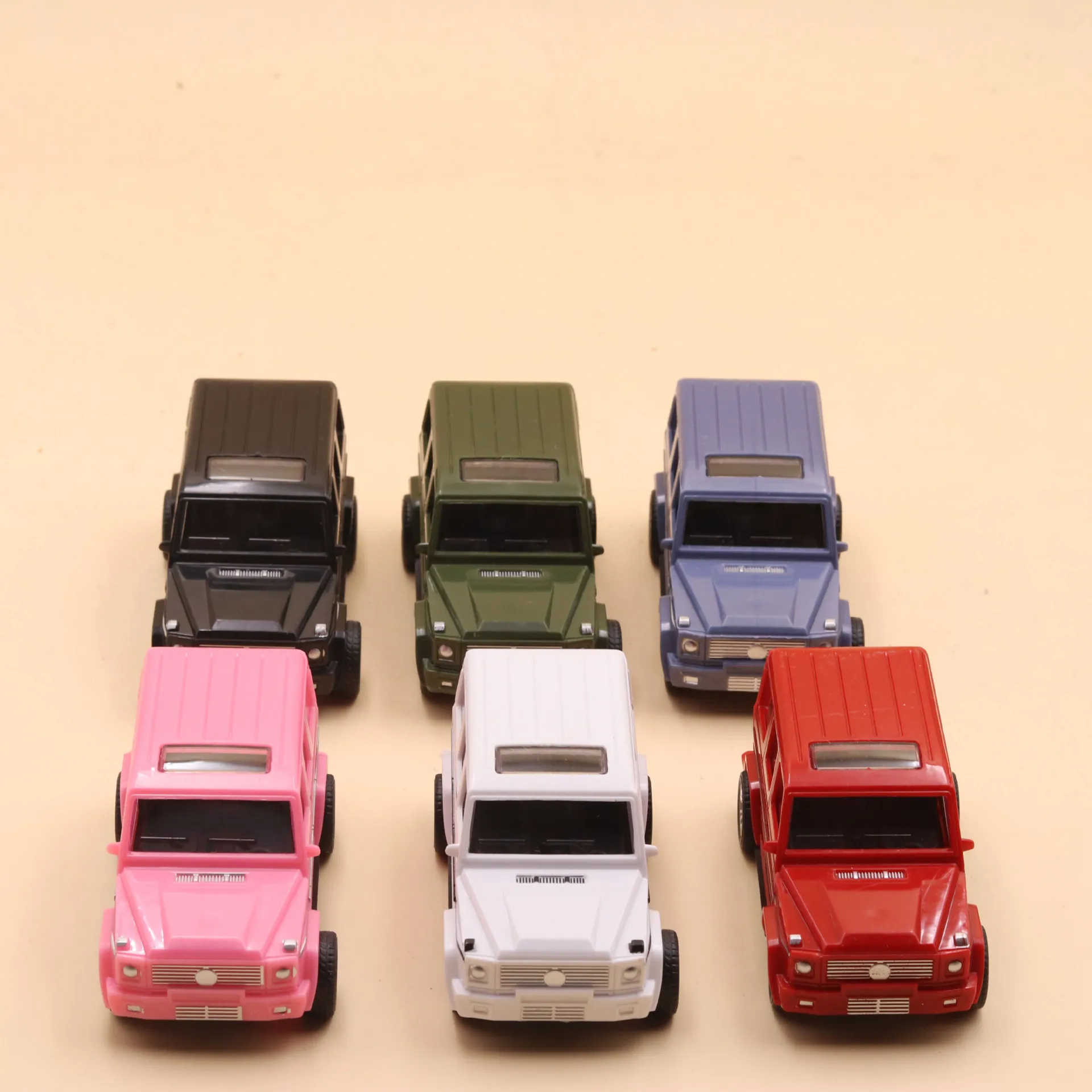 Off-road car pull back Mercedes-Benz plastic simulation Mercedes-Benz pull-back car cake ornaments toy car model car