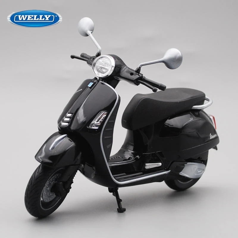 WELLY 1:12 Vespa GTS Super 2020 Alloy Classic Leisure Motorcycle Model Simulation Metal Street Motorcycles Model Childrens Gifts