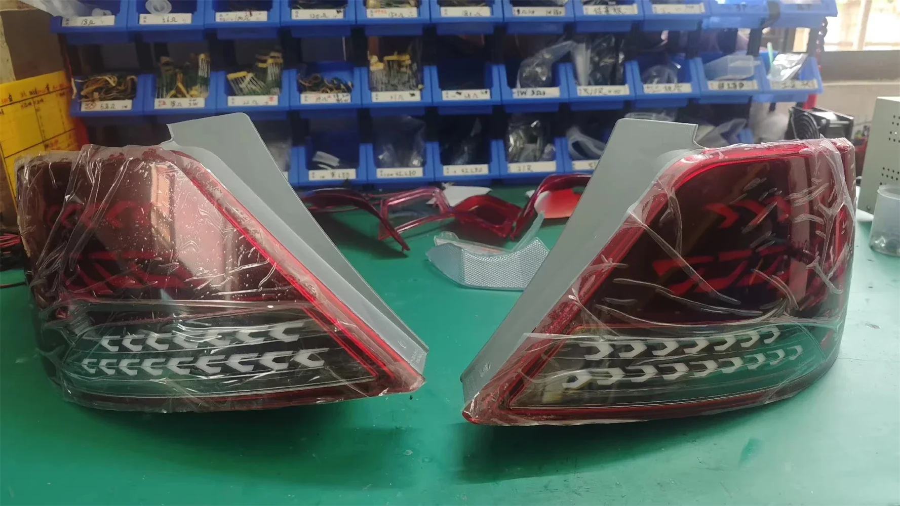 Car led modified Tail Light assembly for 14-16 Hyundai Reina Verna Brake Driving Reversing rear Lamp Turn Signal 2pcs