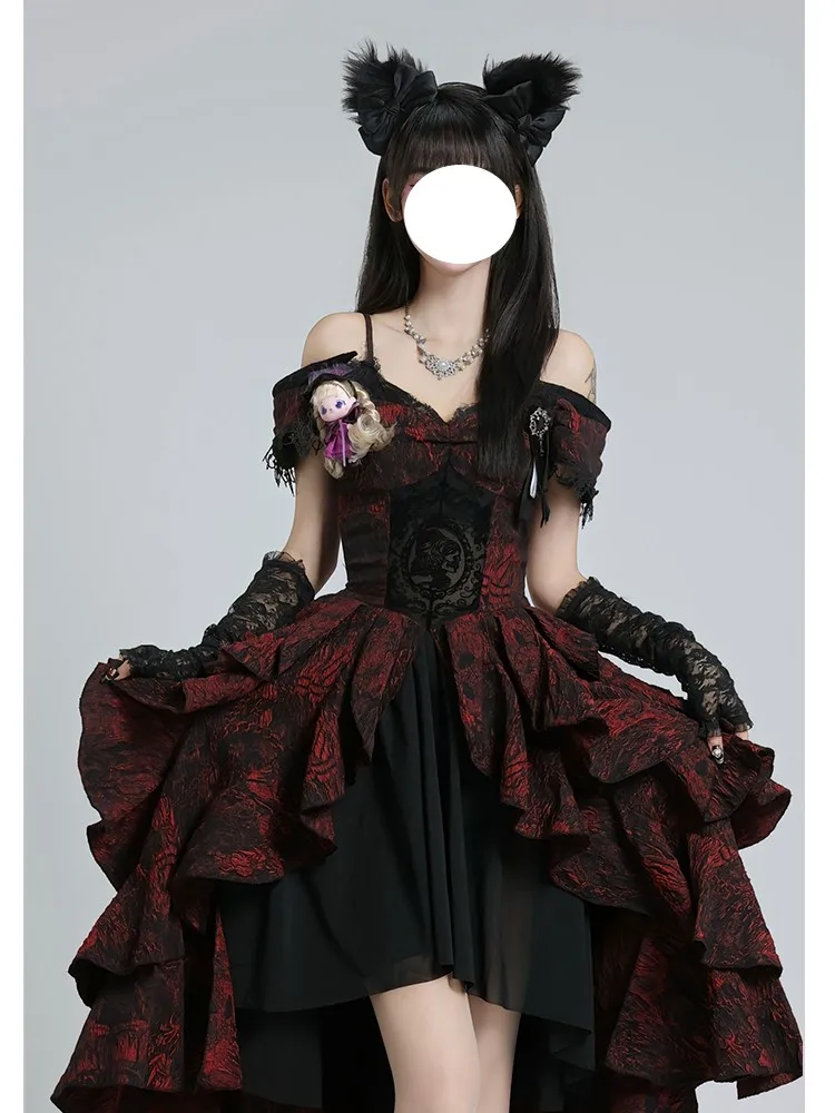 

Gothic black and red jacquard wavy heavy industry light luxury one-shoulder puffy skirt