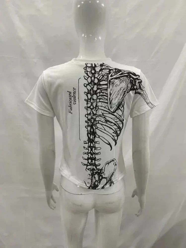 T-shirt High Street gotica retrò T-shirt da donna estiva classica versatile alla moda Estetica Harajuku Top stampato con teschio scuro