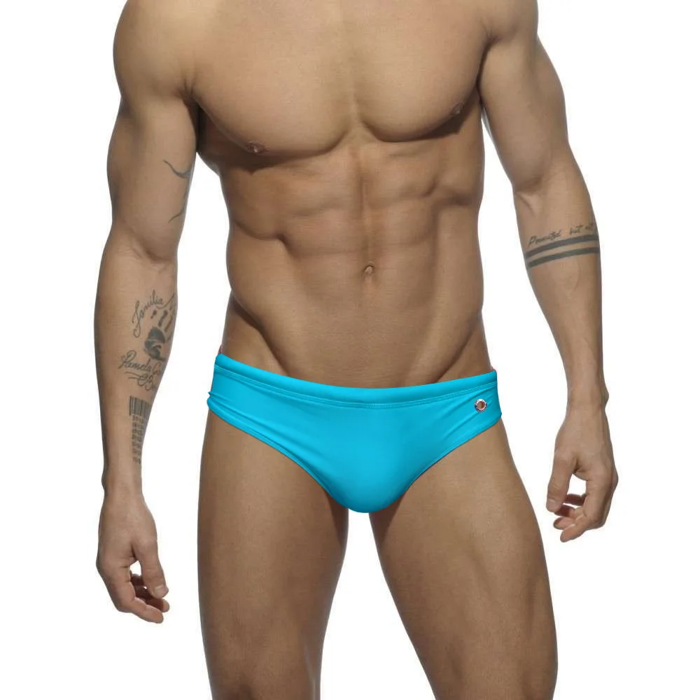 T41 7 solid color sexy low waist tight men swimwear 2022 new summer beach swimming bikins pool hot gay men swimsuits swim briefs