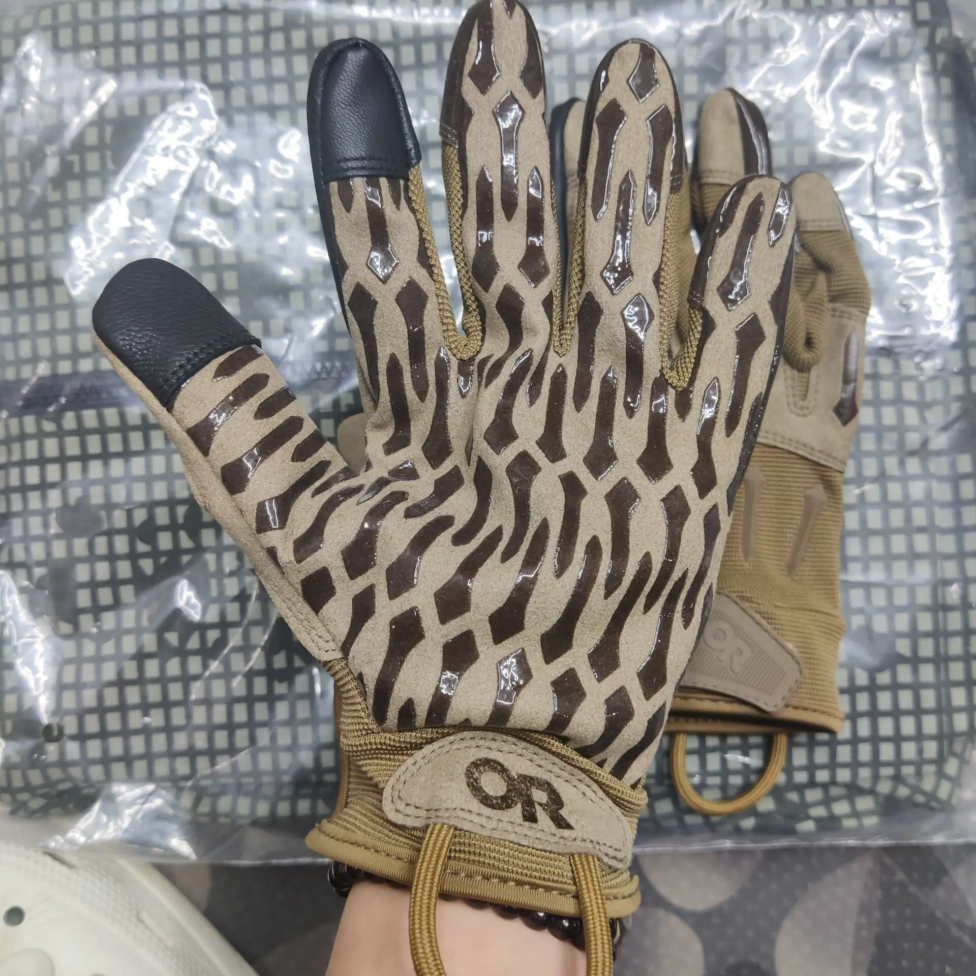 Guantes tácticos antideslizantes con pantalla táctil para entrenamiento - imagen 2