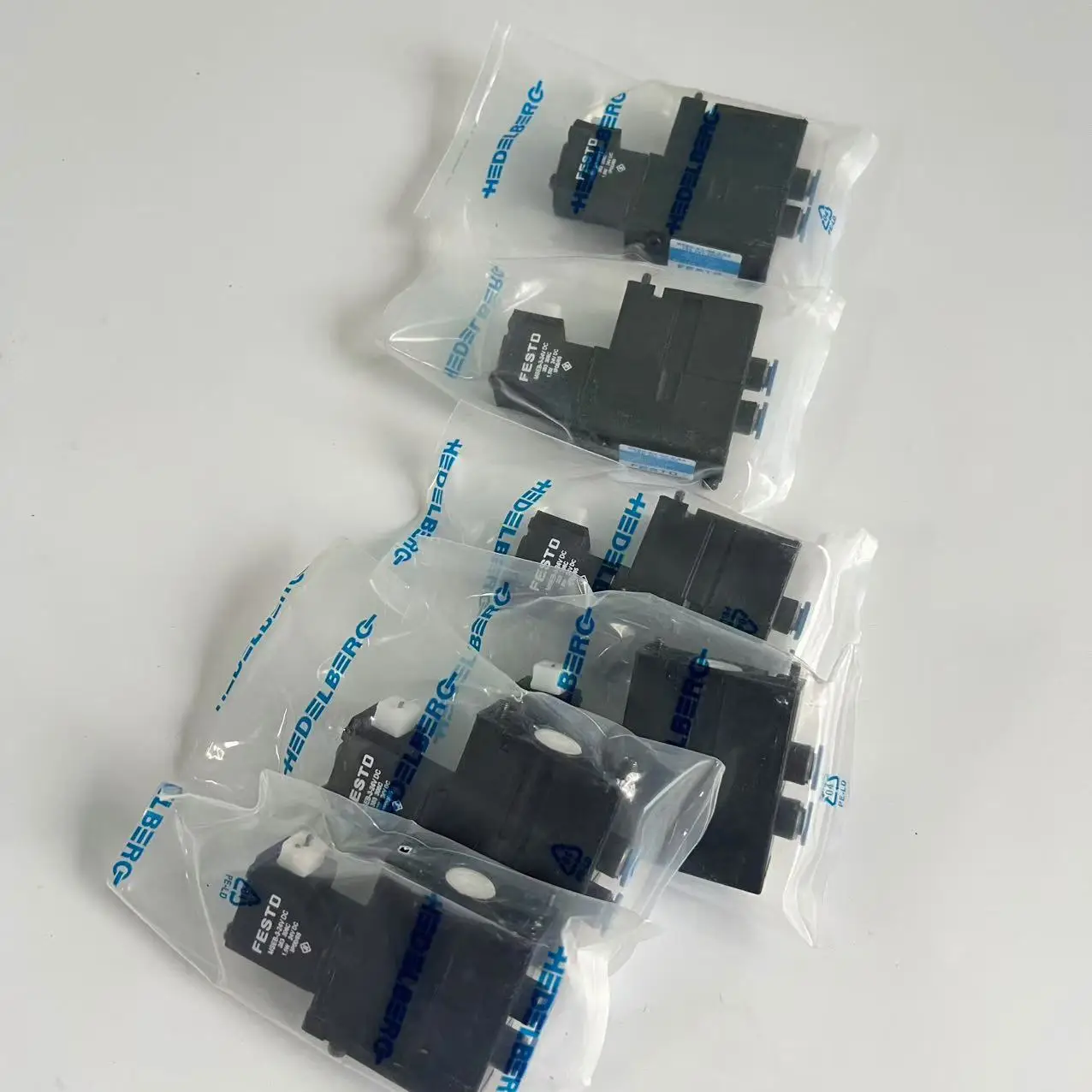

Heidelberg Solenoid Valve M2.184.1121 High Quality Refacciones Heidelberg Parts
