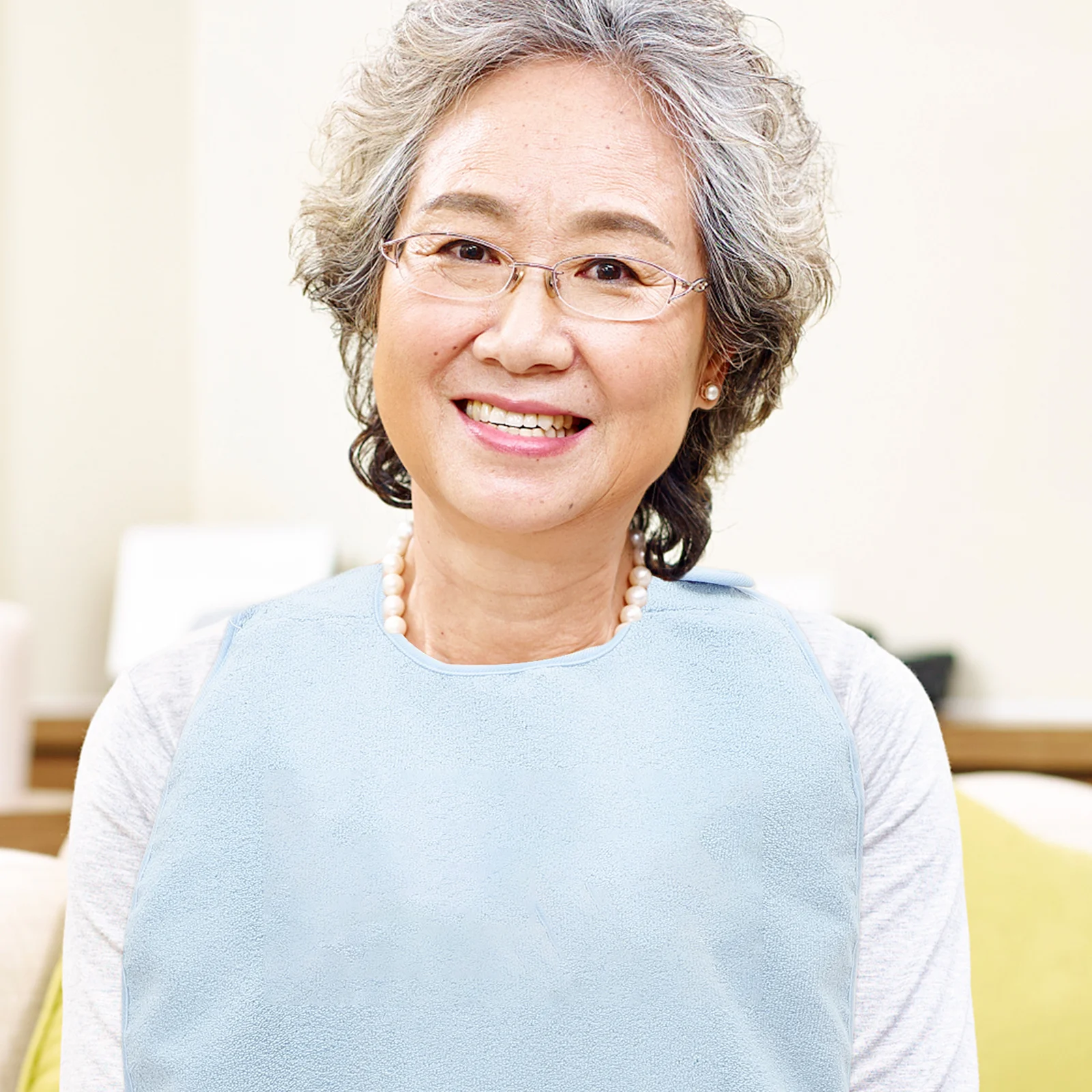 

Водонепроницаемый нагрудник для взрослых, защита для одежды большого размера для пожилых людей, моющаяся защита для еды, помощь для инвалидов, небесно-голубой