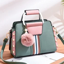 Nuova borsa da donna per borsa da donna di design di lusso a spalla 2024 Borse da donna Borsa all-in-one di moda borsa semplice con texture avanzata