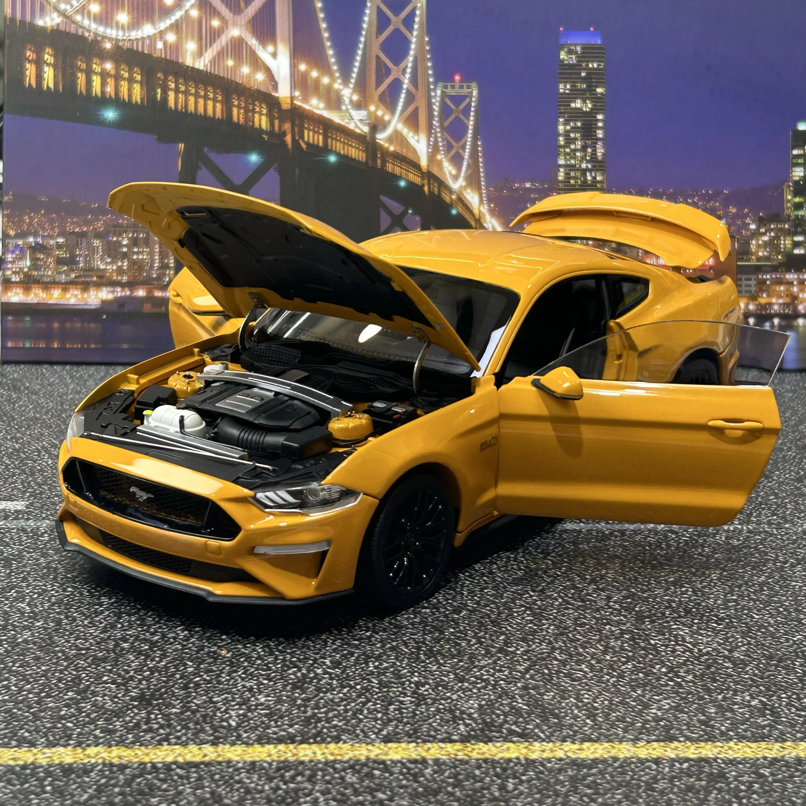 Diecast Master 1:18 Scale Ford Mustang 2019 Alloy Car Model Collectible Toy Gift Souvenir Display Ornament