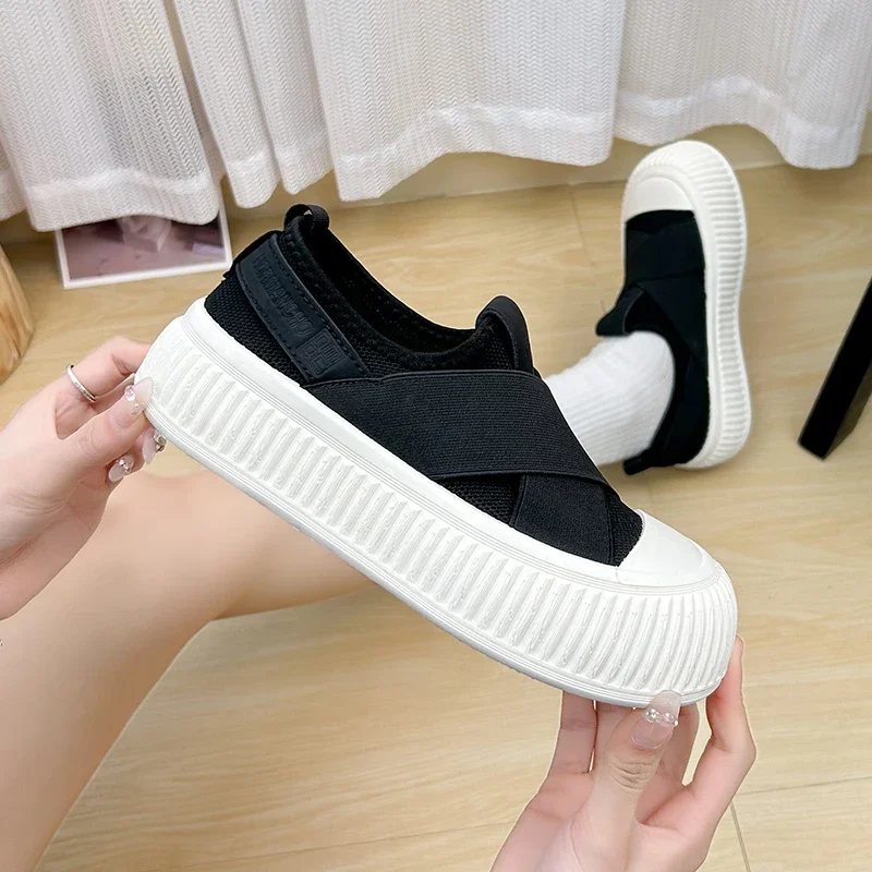 Nieuwe Damesschoenen Met Dikke Zolen Canvas Loafers Voor Dames Designgevoel Sneakers Slip-On Casual Platformschoenen Met Platte Bodem