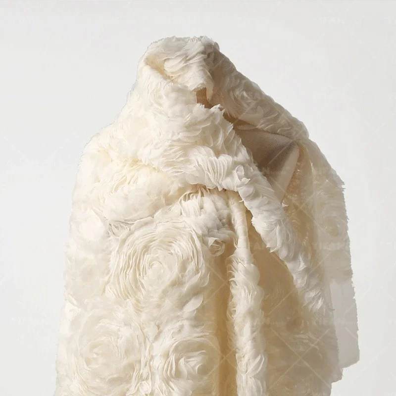 

Высококачественная текстурированная 3D-ткань с вышивкой цветов и кружевом для свадебных платьев, модного декора, одежды, дизайнерский материал