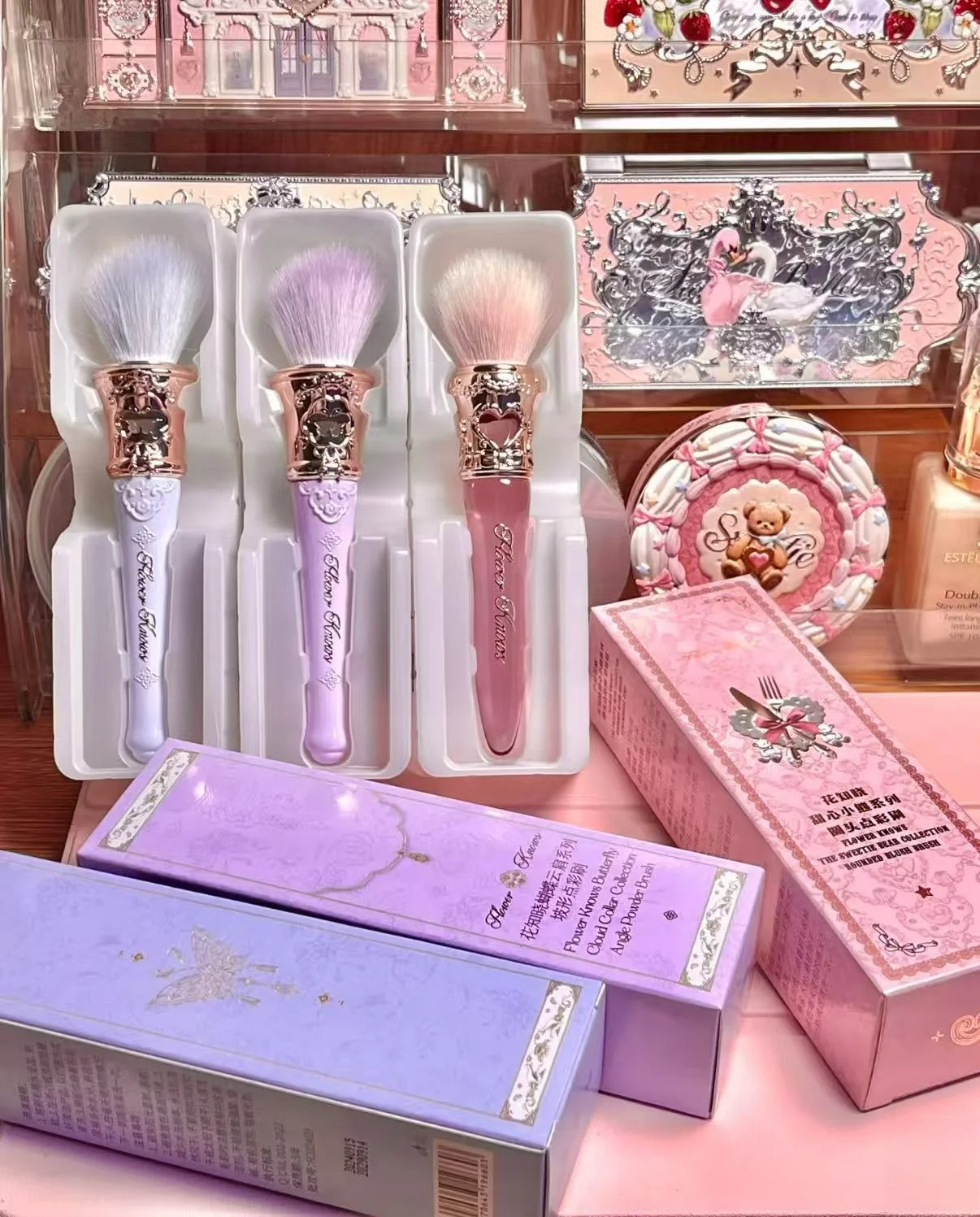 Flower Knows Blush Brush Soft Makeup Brush for Contour Blending Precision Cheek Exquisite Face Tool