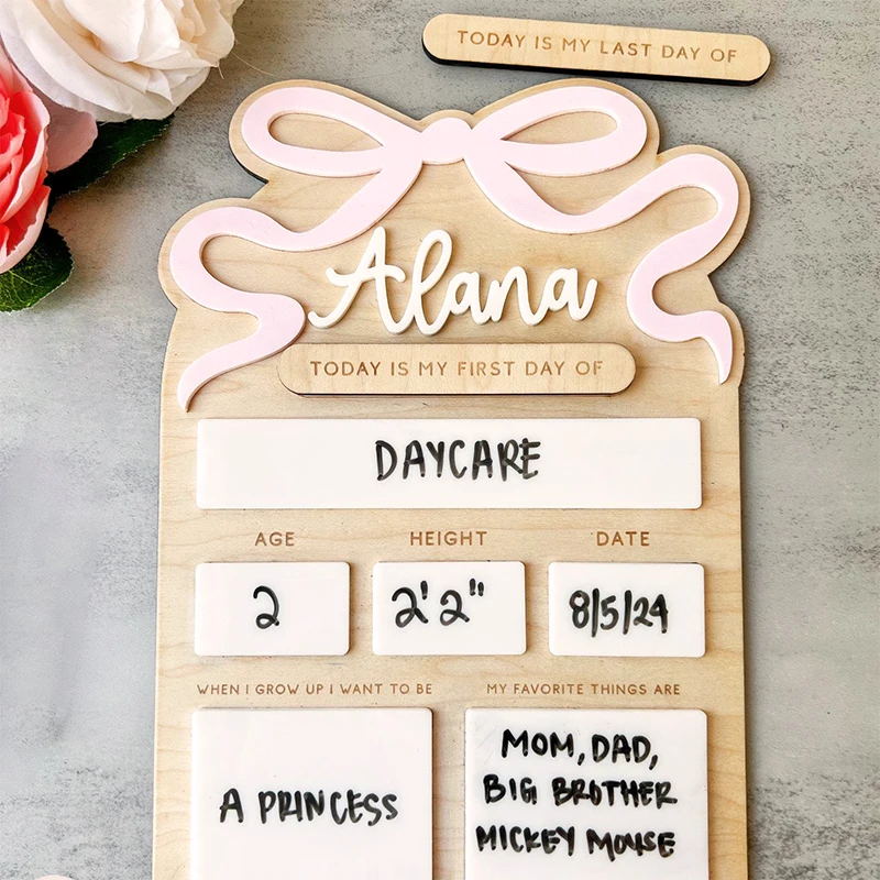 

Personalized Bow Interchangeable Children's First Day of School Signs Reusable First Day of School Signs Back To School Plaque