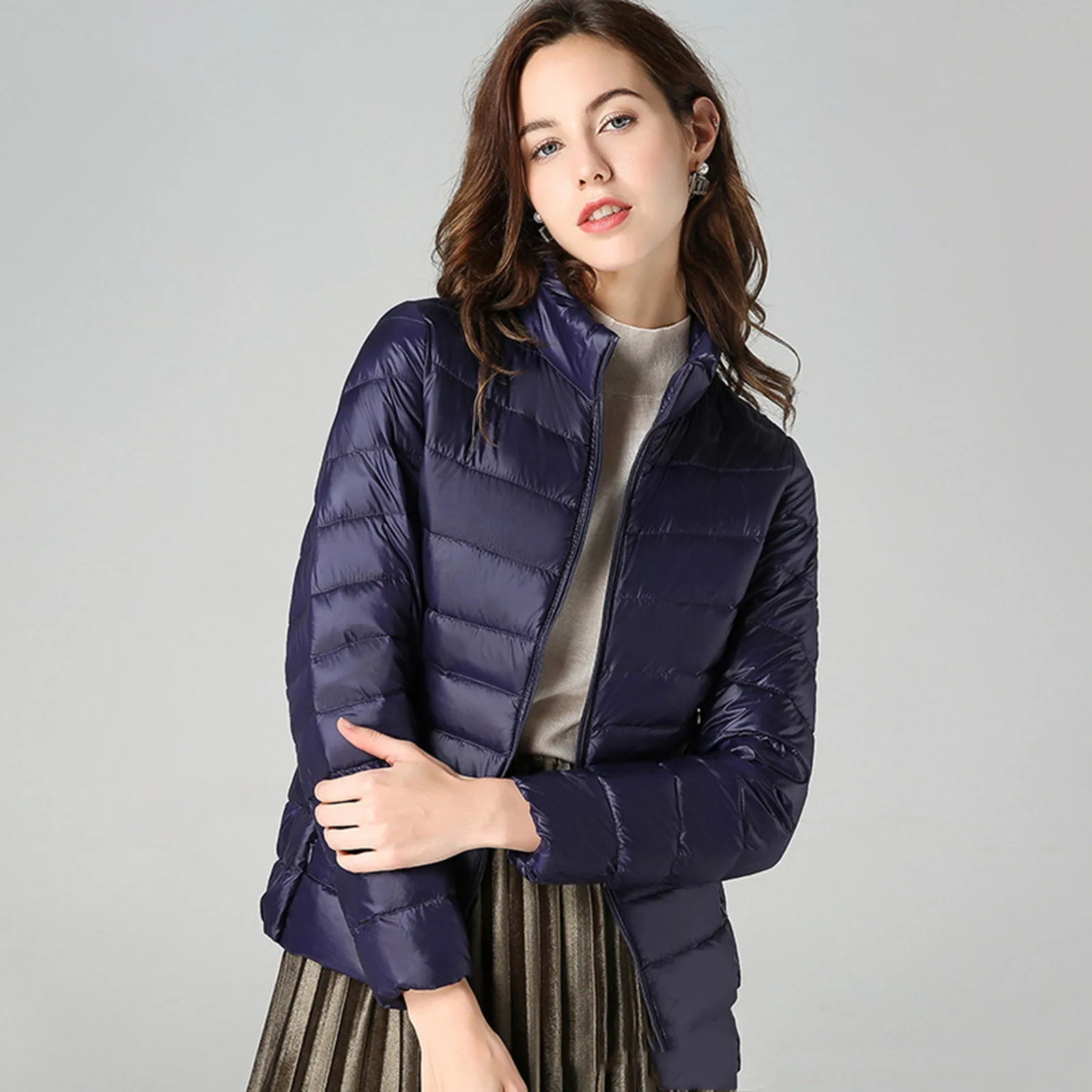 Dámská lehká péřová bunda s kapucí, celopropínací zip, větrovka, nepromokavá prošívaná péřová bunda, zimní teplé svrchní oblečení - náhled 4