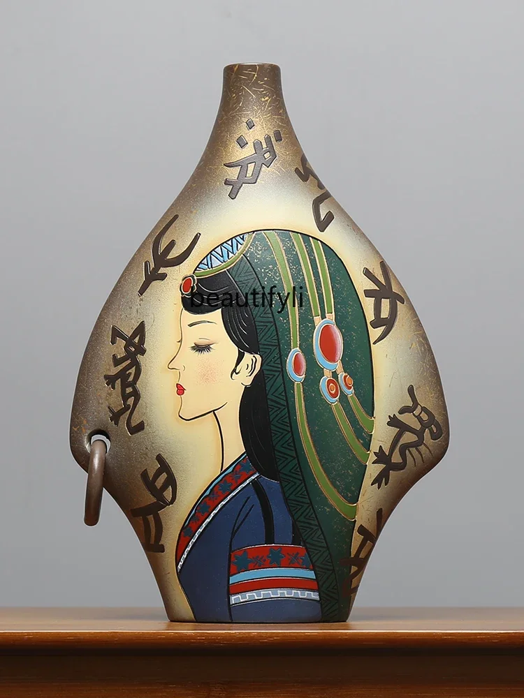 Handmade ornaments with ethnic characteristics Ceramic entrance wine cabinet ornament