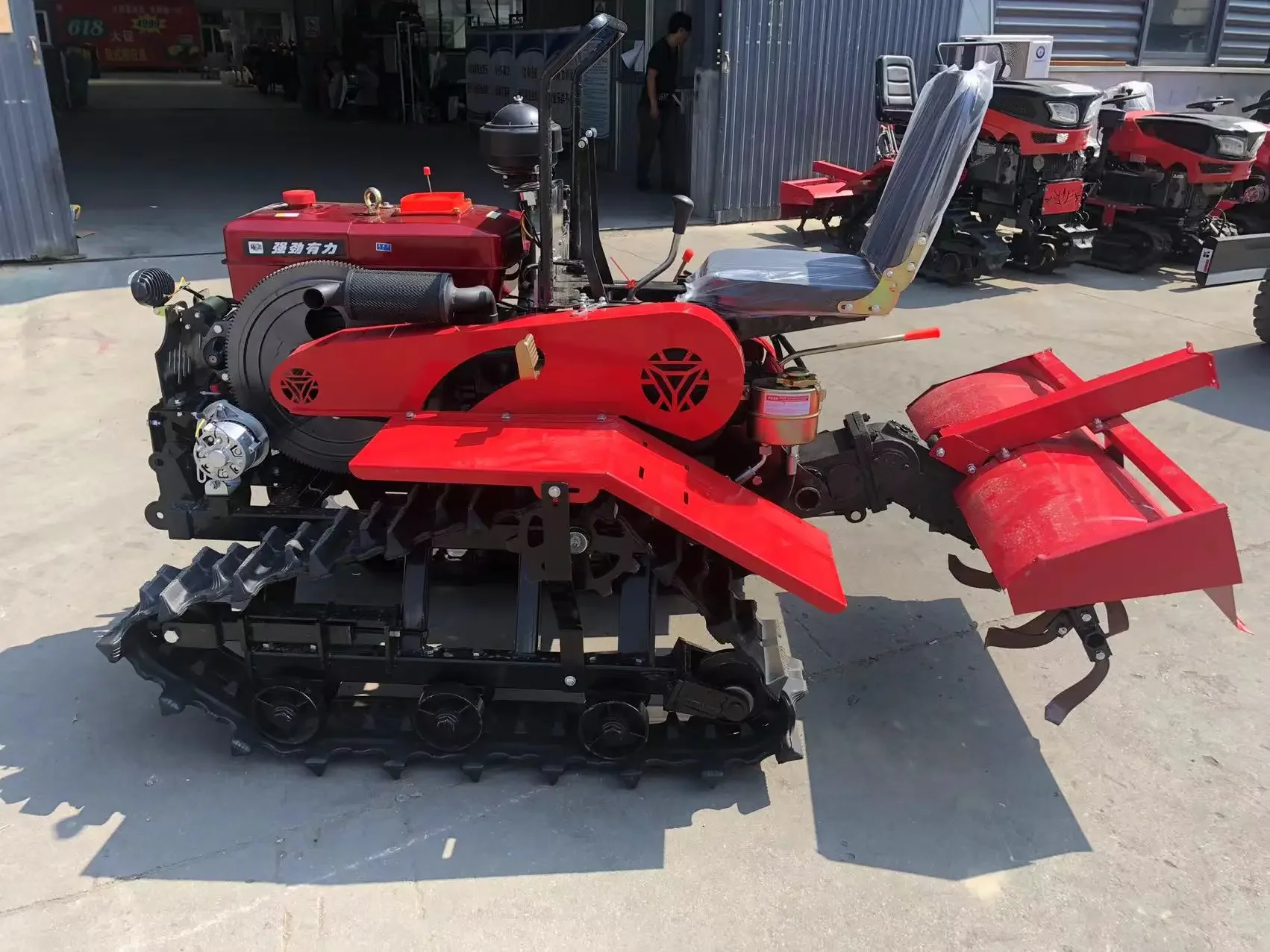 rupsscultivators landbouwmachines landbouwapparatuur landbouwfrezen cultivators rubberen tractor