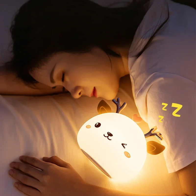 Creative Gift Cute Deer Patting Lamp Cute Colorful Silicone Lamp Bedhead Atmosphere Lamp Nightlight Desktop Ornament