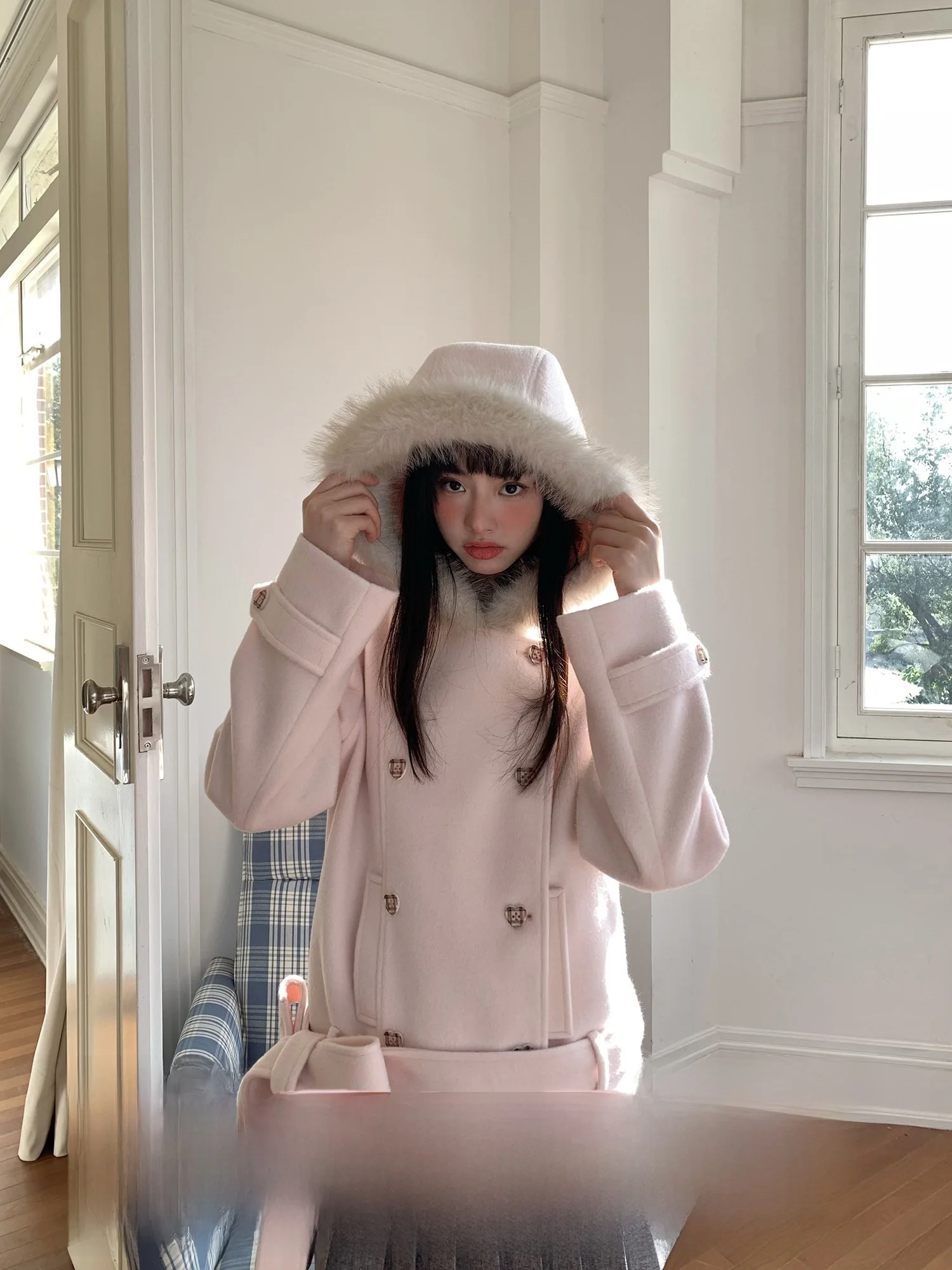 

Новое женское зимнее утепленное шерстяное пальто-жакет из твида с двубортной застежкой и капюшоном, в милом стиле, онлайн.