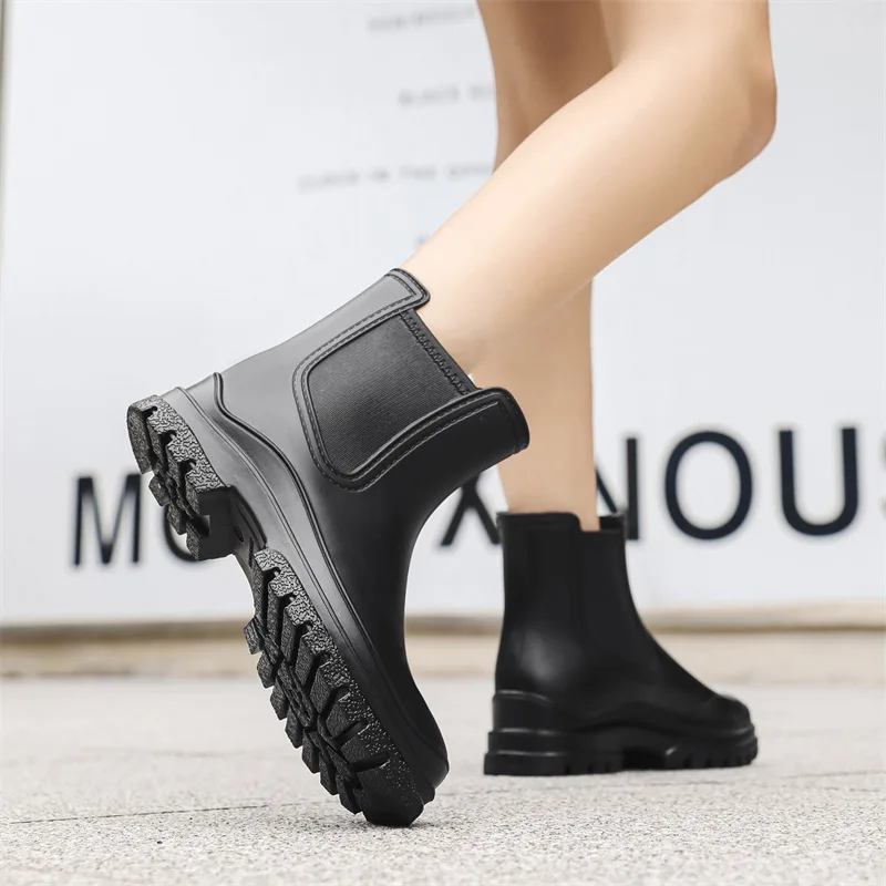 PVC Solid Color Short-tube Rain Boots Women\'s Non-slip Water Shoes Fashion Martin Boots Waterproof Overshoes Rain Boots