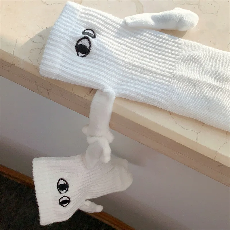 2 Pairs Magnetic Socks with Hands Women Men Fashion Black White Funny Cute Cartoon Eyes Couple Mid-tube Socks for Gifts