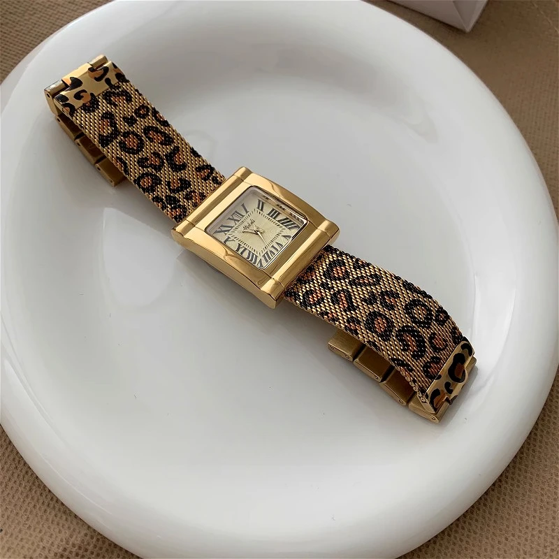 Women\'s Watch Square Dial Quartz Watch Personalized Leopard Pattern Band Fashion Luxury Watch Gift for Lovers Wrist Watch