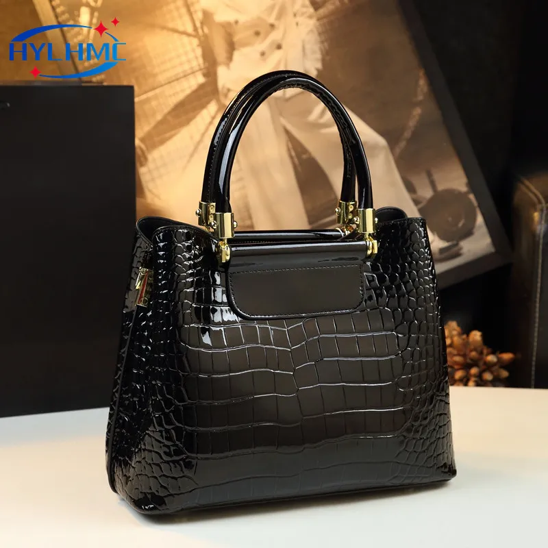 

Light Luxury Mother tote Bag 2024 New High-end Brand Women's Handbags Atmospheric Middle-aged Leather Shoulder Messenger Bags