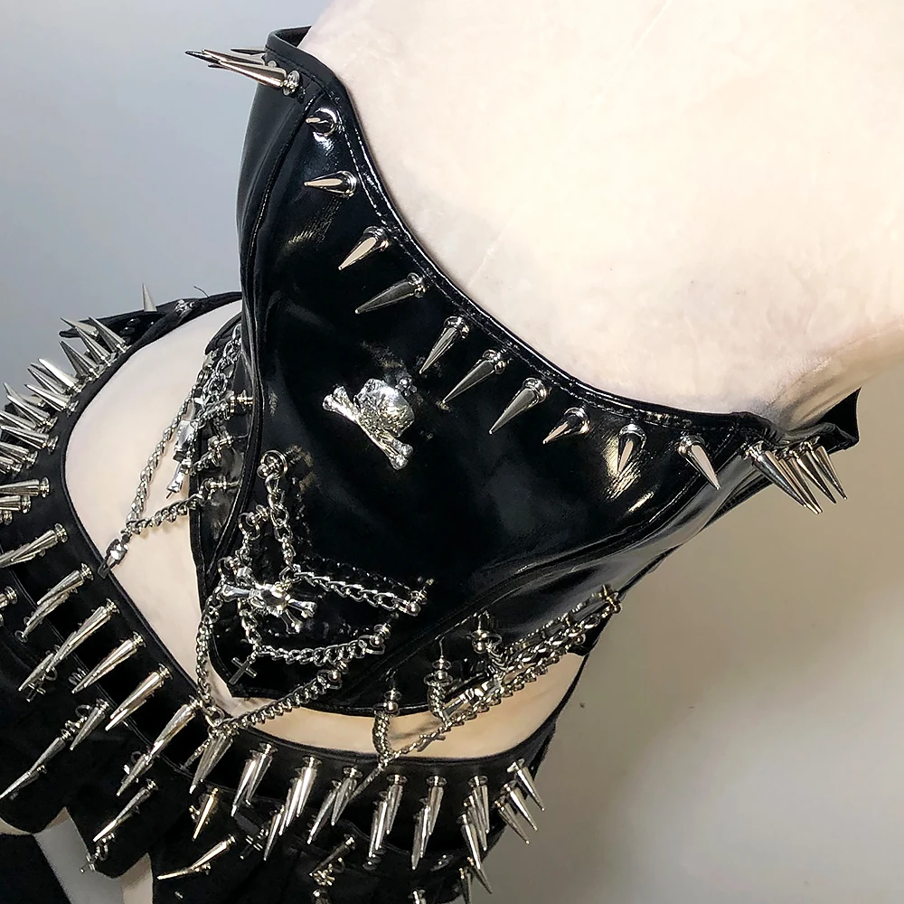 Goth Tops ALT Rave Outfits Punk Rock Clothes Y2K T-shirt Emo Clothing Spiked with Spikes Grunge Gothic Tank Festival Bra