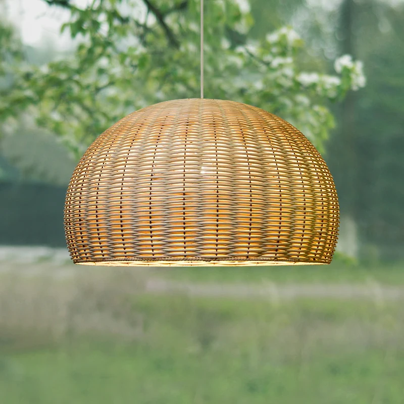 Lampadario da tavolo da pranzo per ristorante retrò in stile giapponese Wabi Sabi. Lampadario in rattan fatto a mano per ristorante di hotel in famiglia