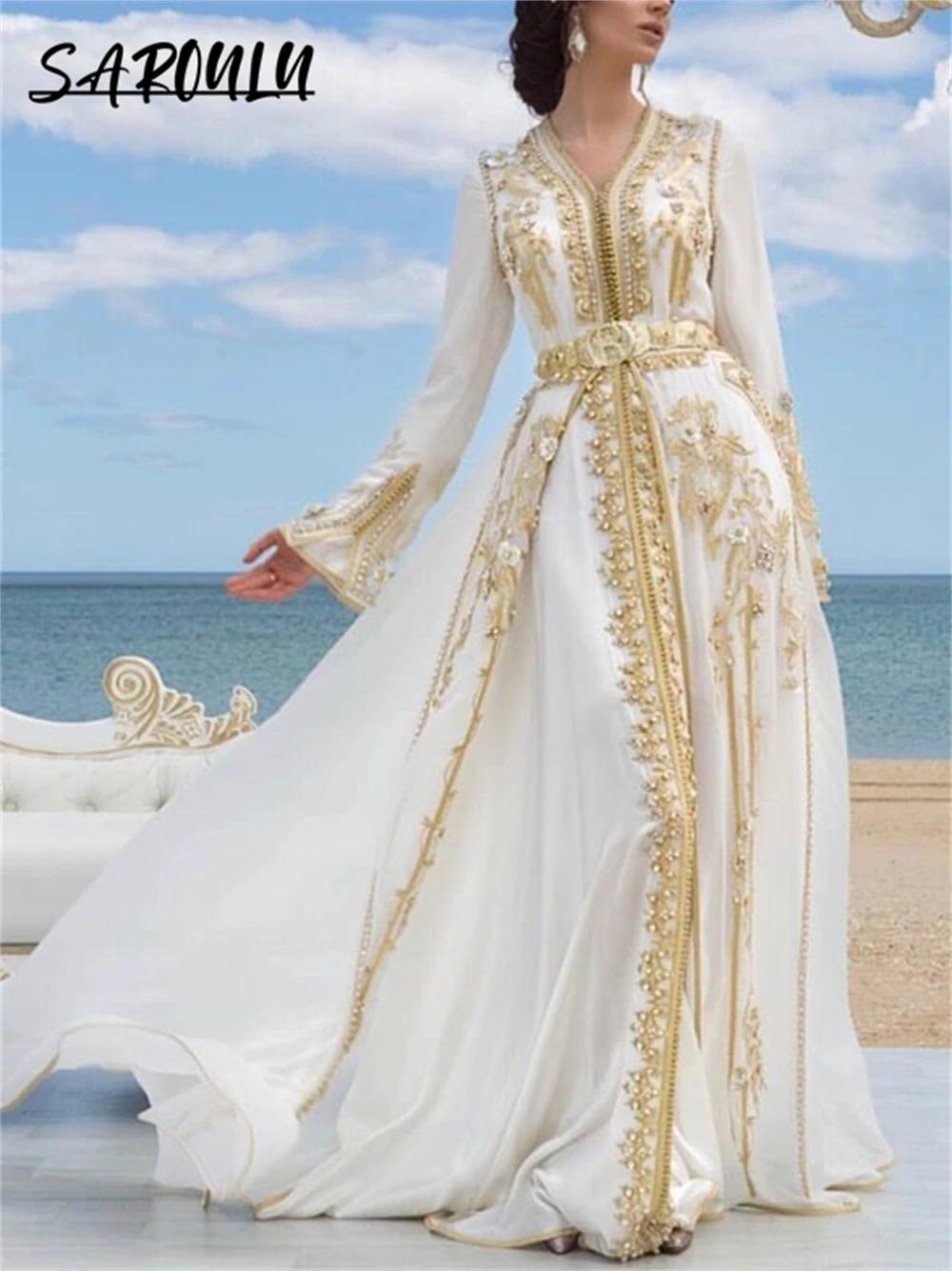 Abito da sposa musulmano in chiffon a trapezio Cintura a maniche lunghe Applicazioni in pizzo dorato Abito da ballo marocchino Abito da sera arabo