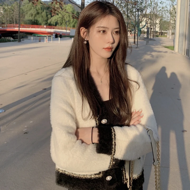 

Твидовый пиджак коричневый женский зимний, утепленный, облегающий, теплый, с длинными рукавами, на пуху, с капюшоном, мягкий