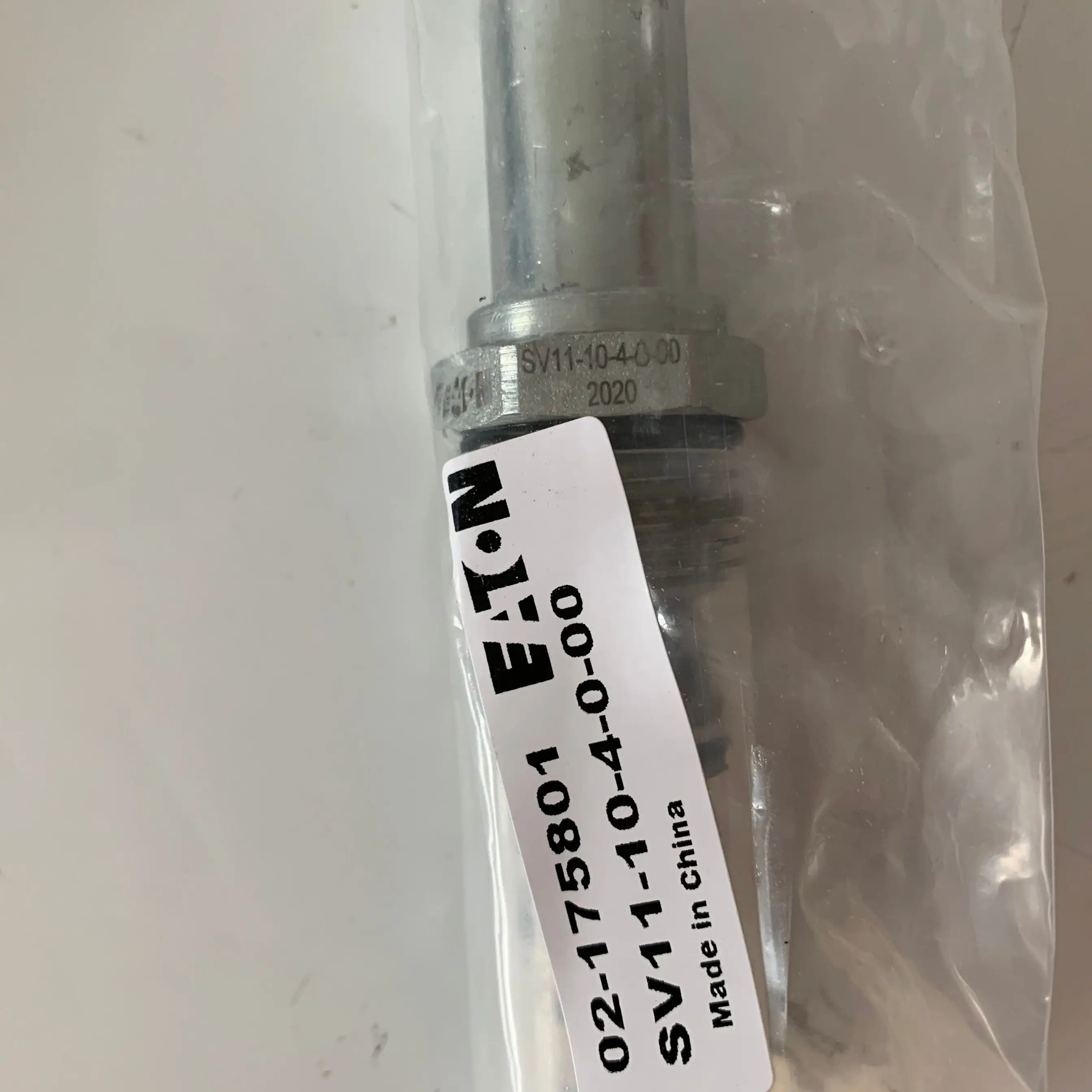 SV11-10-4-0-00 02-175801 SV11 10 4 0 00 SV11104000 ea  ton vic  kers  IH Origin Solenoid Valve Screw in Cartridge Competitive Pr