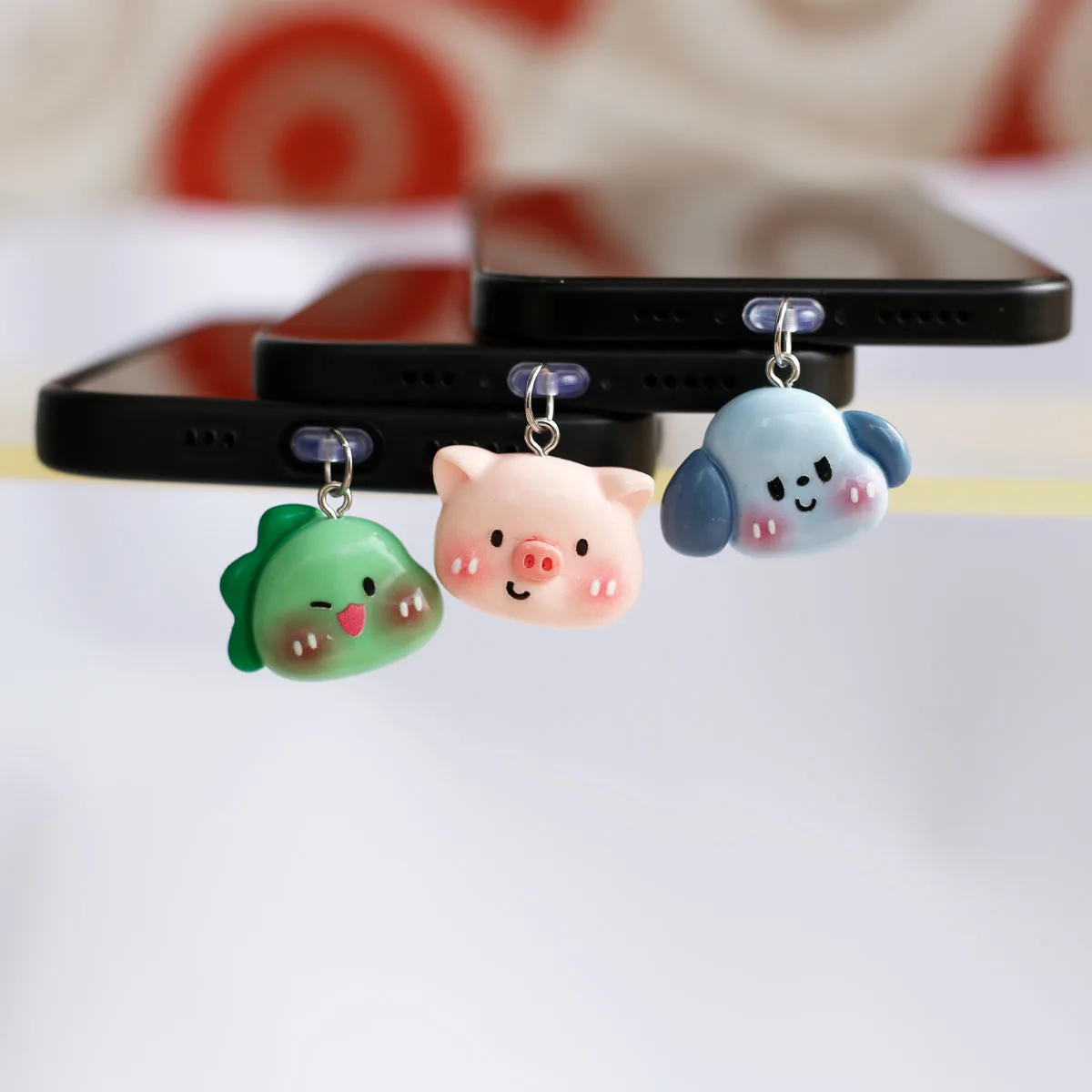 Adornos colgantes antipolvo para teléfono móvil, accesorios decorativos para iPhone, tapón antipolvo para puerto Tipo-C, cordón con diseño de cachorro, pollito, lechón
